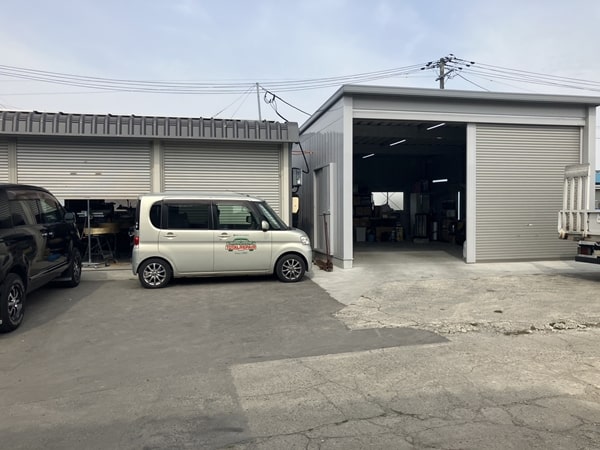 トータルリペアカーホーム作業場