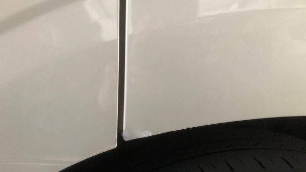 セレナの右スライドドア・右リアフェンダー修理